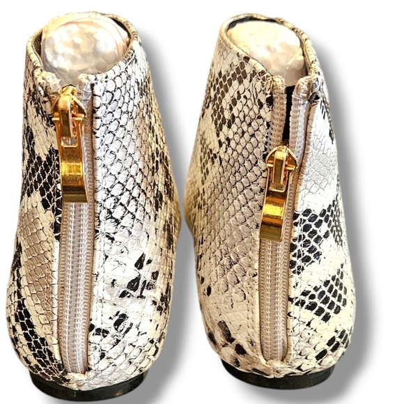 Snakeskin ankle boots - Picture 4 of 7